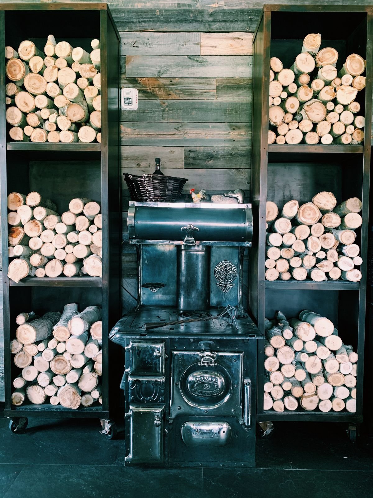 Poêle à bois MODERNA SLIM QUATRO 6,5 kW